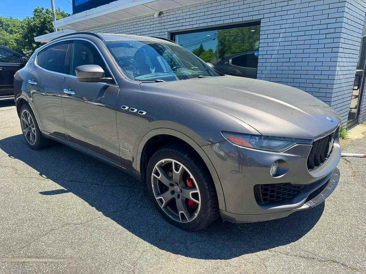 2018 MASERATI LEVANTE Sport