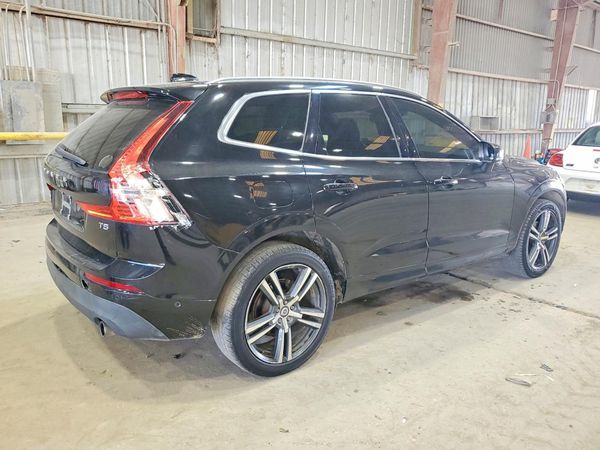2019 VOLVO XC60 Momentum