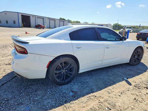 2018 DODGE CHARGER SXT Plus