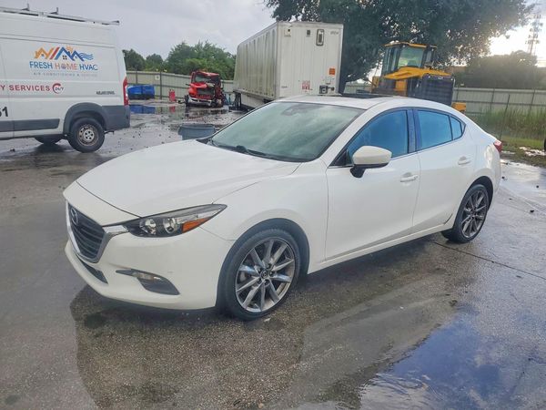 2018 MAZDA 3