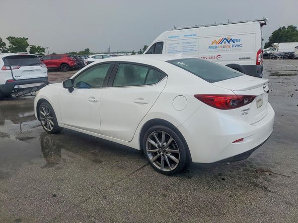 2018 MAZDA 3