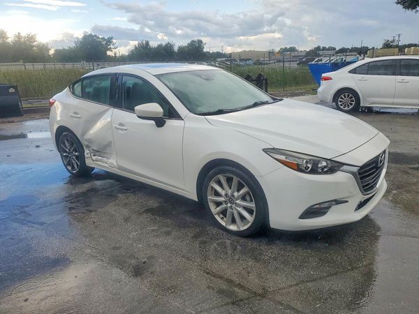 2018 MAZDA 3