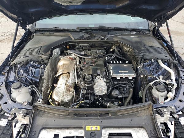 2024 MERCEDES-BENZ C-CLASS — Engine bay