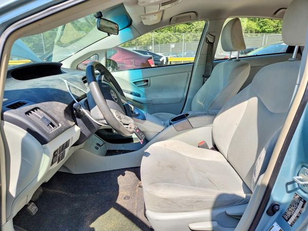 2014 TOYOTA PRIUS — DENT