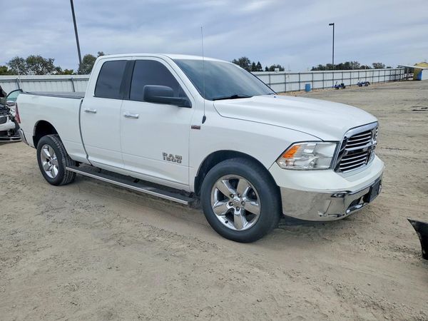 2016 RAM 1500 SLT — Passenger 3/4