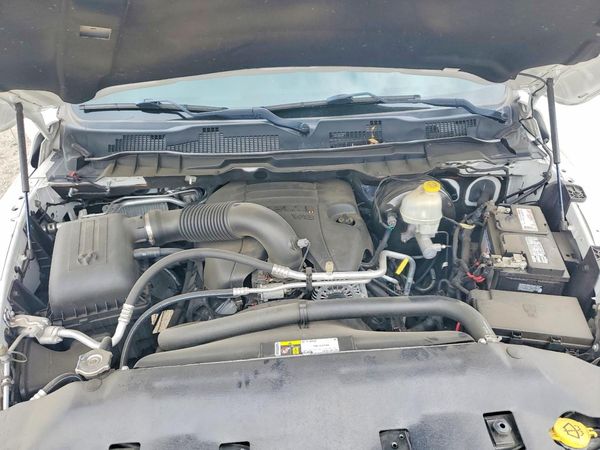 2016 RAM 1500 SLT — Engine bay