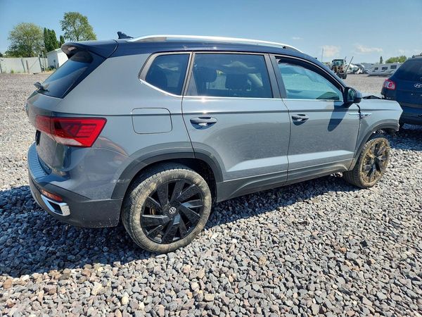 2024 VOLKSWAGEN TAOS
