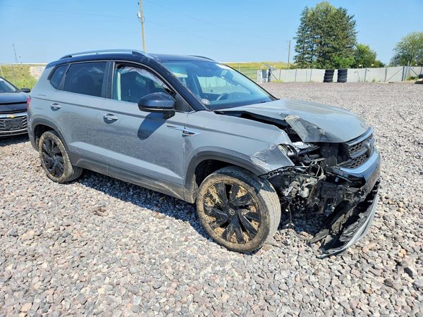 2024 VOLKSWAGEN TAOS