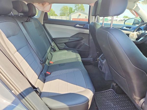 2024 VOLKSWAGEN TAOS