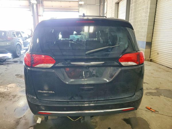 2017 CHRYSLER PACIFICA Touring L Plus