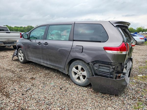 2014 TOYOTA SIENNA