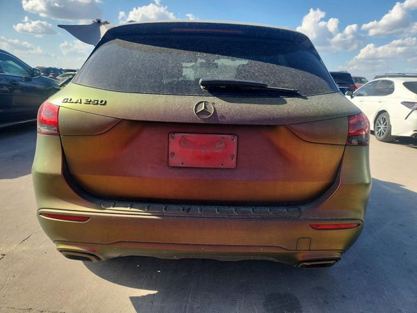 2021 MERCEDES-BENZ GLA GLA250
