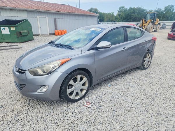 2013 HYUNDAI ELANTRA