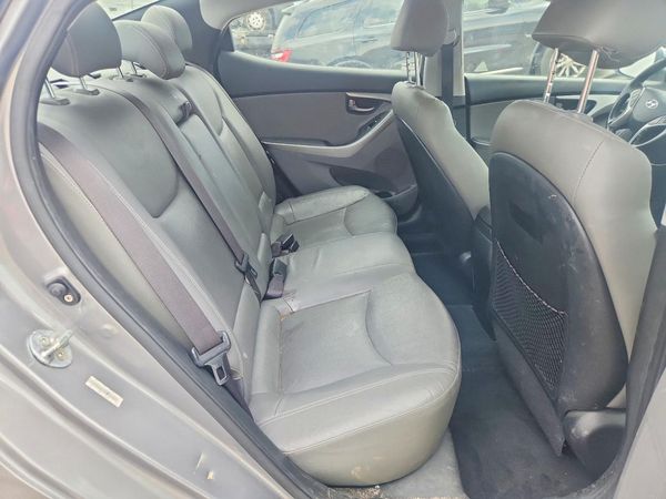 2013 HYUNDAI ELANTRA