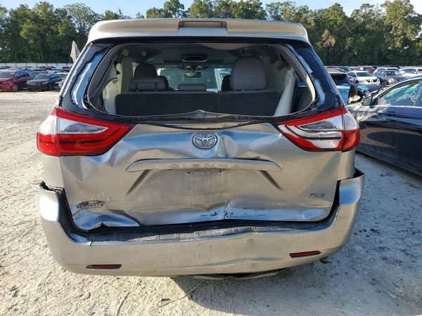 2015 TOYOTA SIENNA