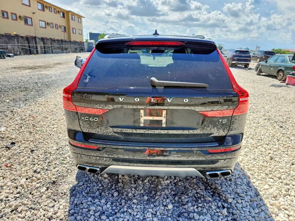2019 VOLVO XC60