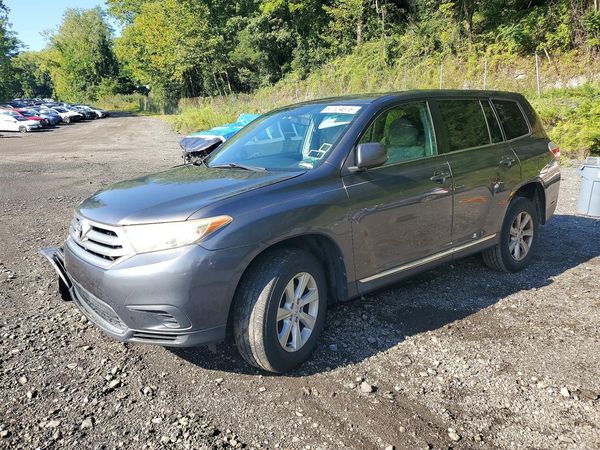 2012 TOYOTA HIGHLANDER Base/Hybrid — Front 3/4