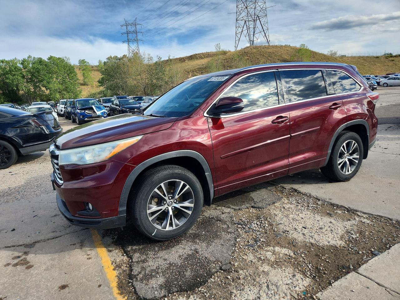 2016 TOYOTA HIGHLANDER