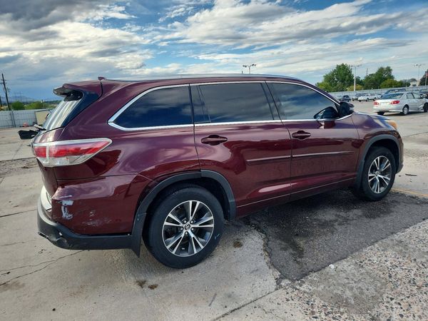 2016 TOYOTA HIGHLANDER