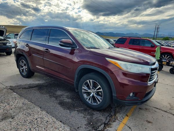 2016 TOYOTA HIGHLANDER