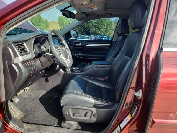 2016 TOYOTA HIGHLANDER