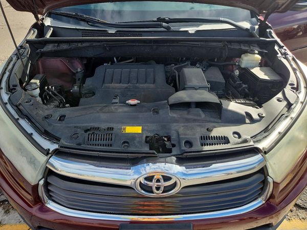 2016 TOYOTA HIGHLANDER