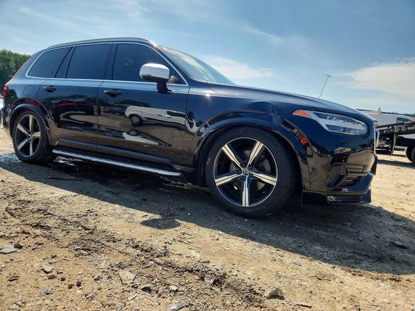 2016 VOLVO XC90 SVR5 R-Design — Passenger 3/4