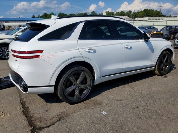 2025 GENESIS GV70