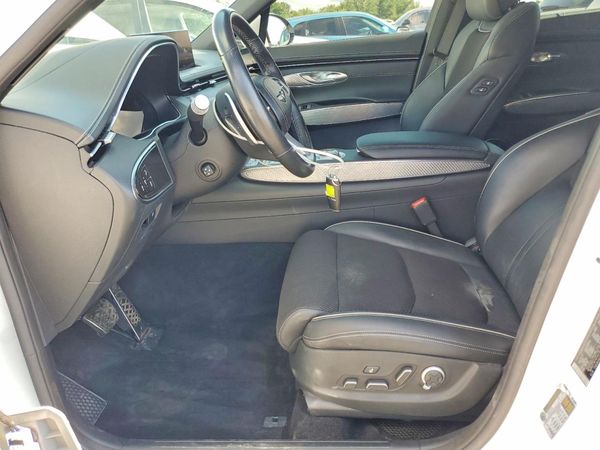 2025 GENESIS GV70