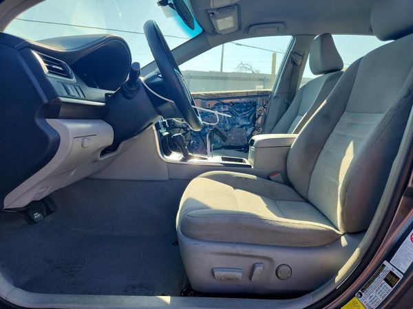 2016 TOYOTA CAMRY
