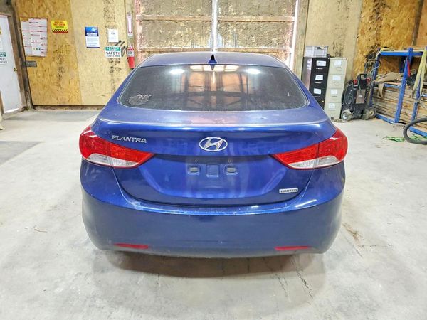 2013 HYUNDAI ELANTRA
