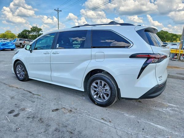 2026 TOYOTA SIENNA
