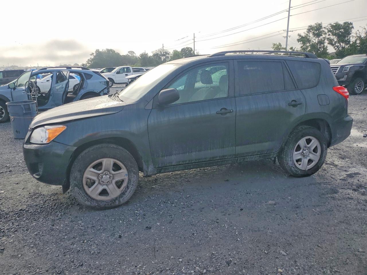 2012 TOYOTA RAV4 Standard — Front 3/4