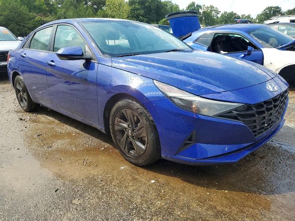 2021 HYUNDAI ELANTRA SEL — Passenger 3/4