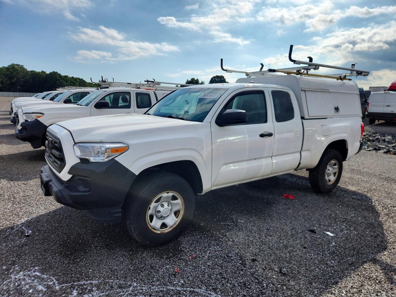 2016 TOYOTA TACOMA SR/SR5