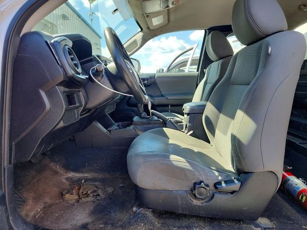 2016 TOYOTA TACOMA SR/SR5