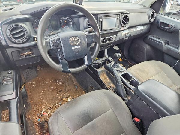 2016 TOYOTA TACOMA SR/SR5