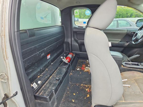 2016 TOYOTA TACOMA SR/SR5