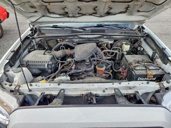 2016 TOYOTA TACOMA SR/SR5