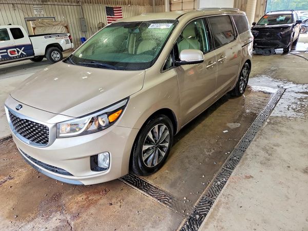 2015 KIA SEDONA — DSFA — Front 3/4