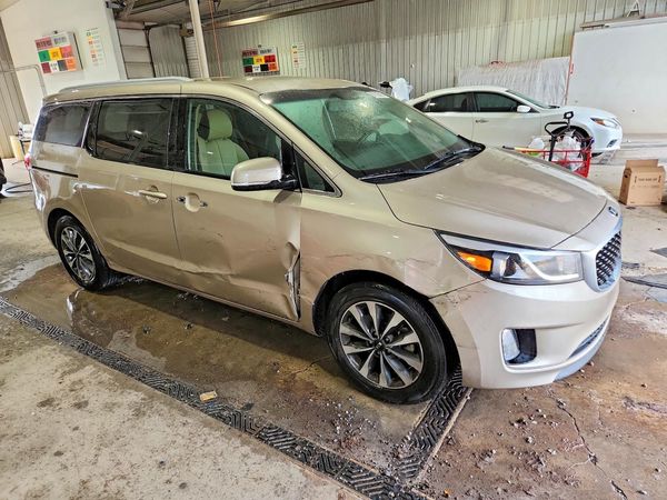 2015 KIA SEDONA GLS - Middle level — Passenger 3/4