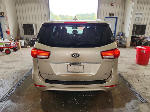 2015 KIA SEDONA GLS - Middle level — DIRR