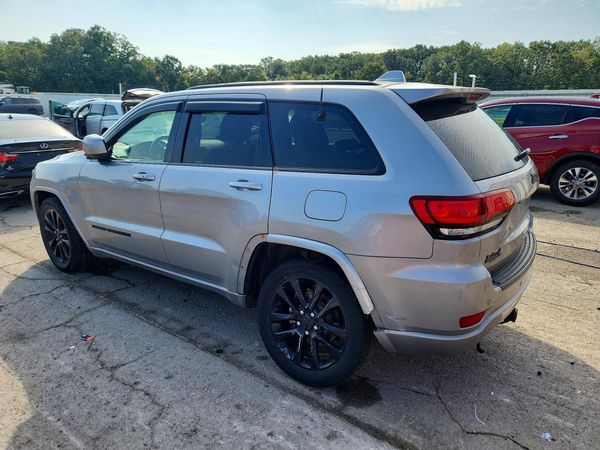 2020 JEEP GRAND CHEROKEE Laredo
