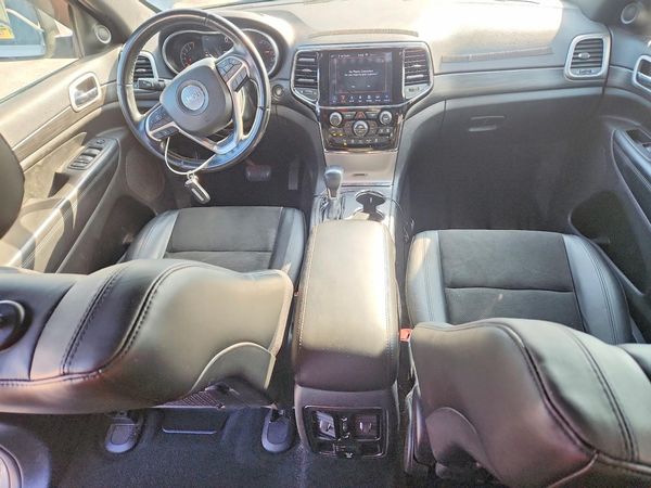2020 JEEP GRAND CHEROKEE Laredo