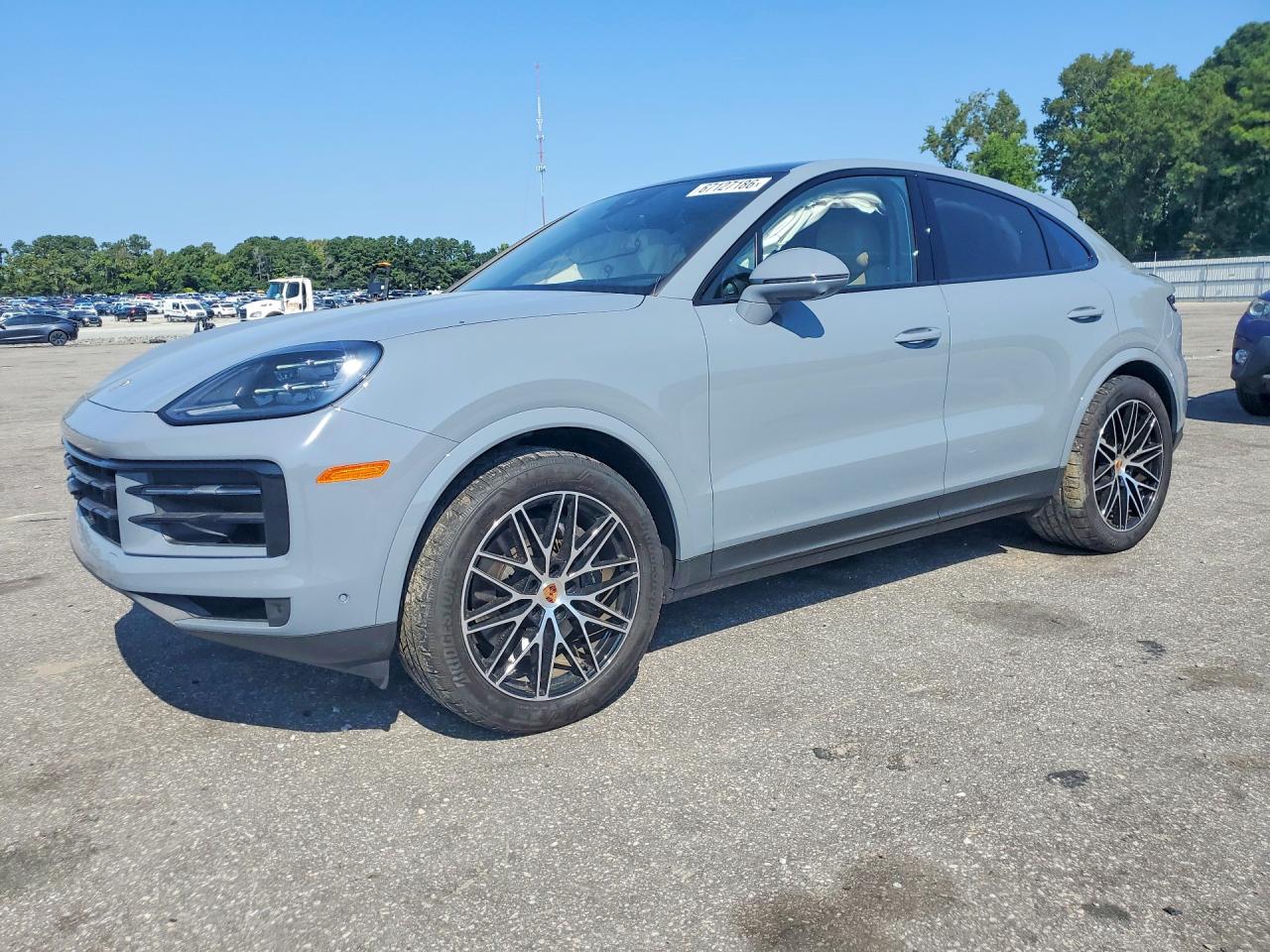 2025 PORSCHE CAYENNE