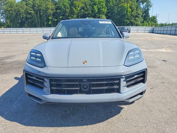 2025 PORSCHE CAYENNE