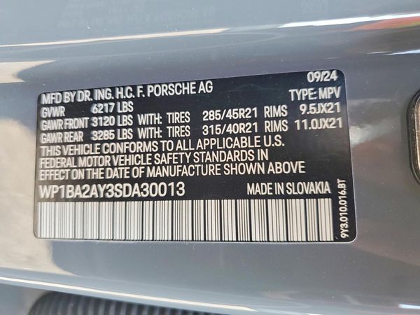 2025 PORSCHE CAYENNE