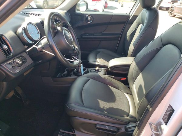 2017 MINI COOPER