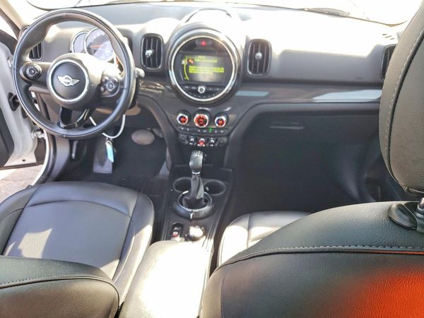 2017 MINI COOPER