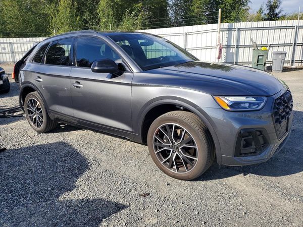 2022 AUDI SQ5